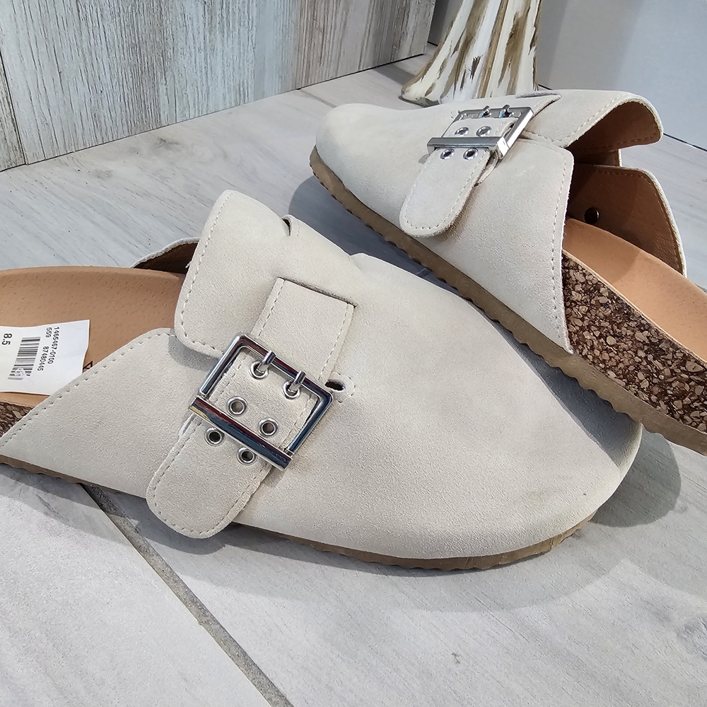 TOP Moda Cream Buckle Mules Clogs Size 8.5